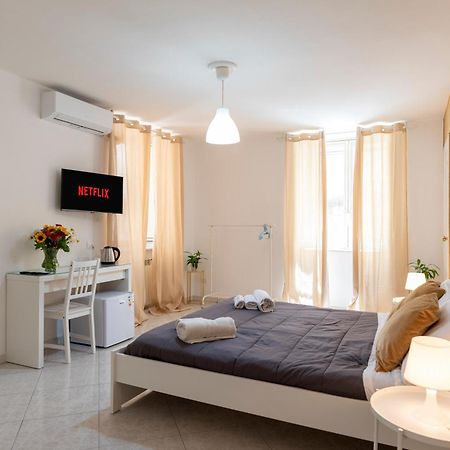 Napoli Centro, Dm Suites 外观 照片