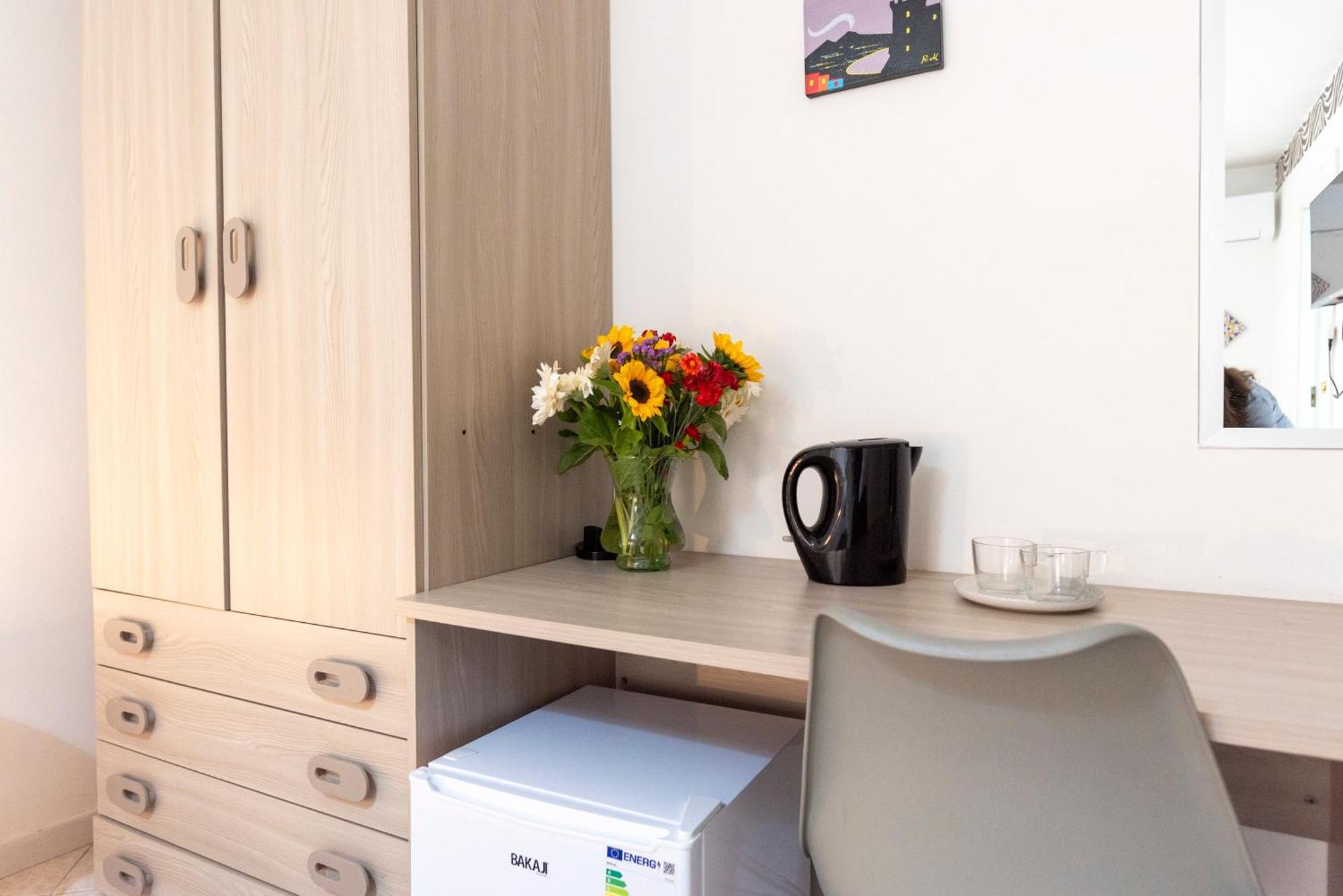 Napoli Centro, Dm Suites 外观 照片