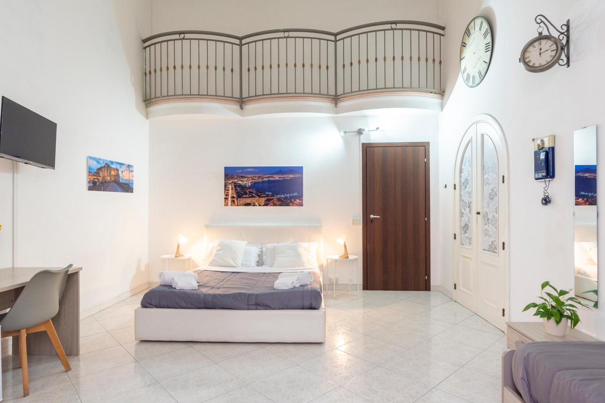 Napoli Centro, Dm Suites 外观 照片
