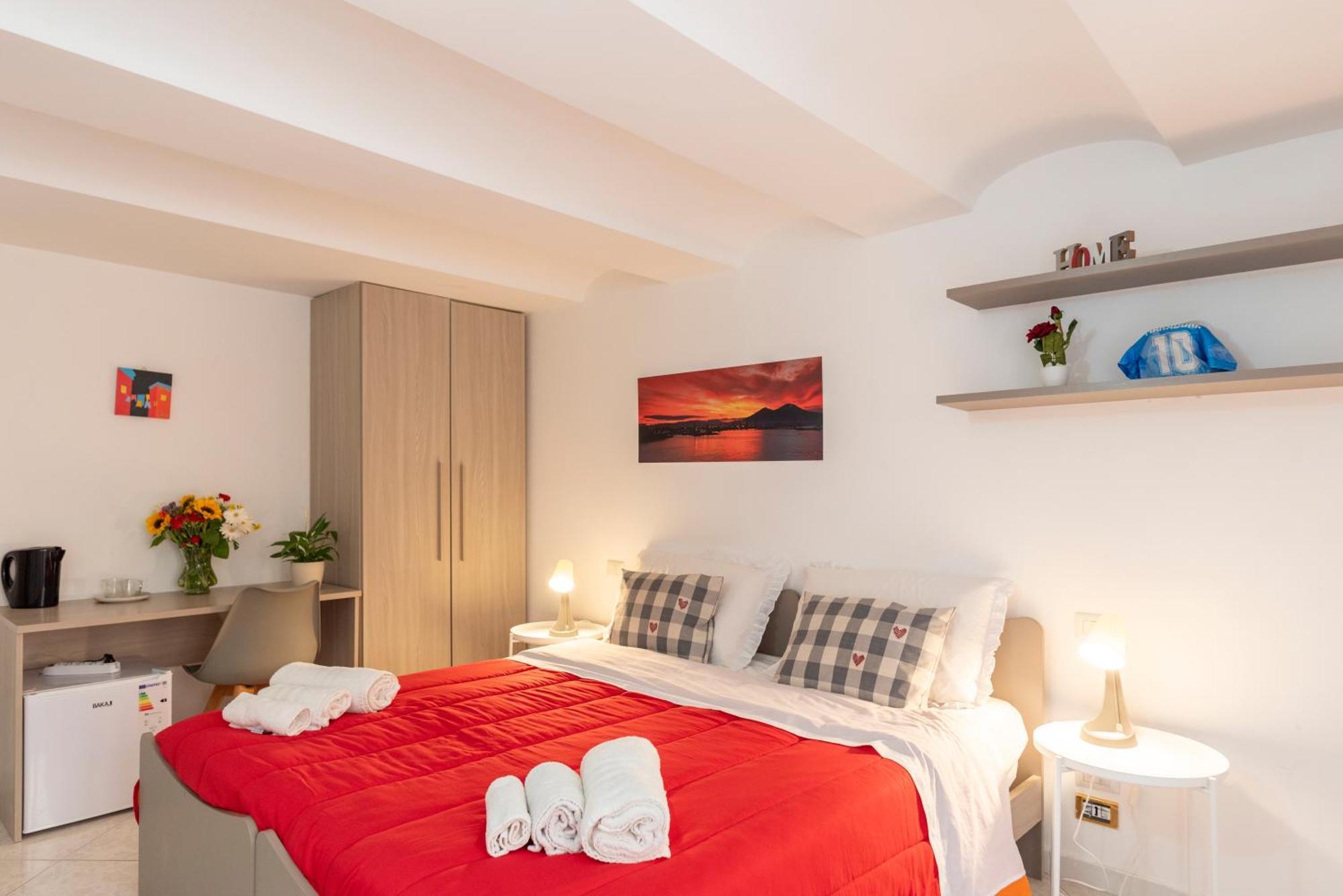Napoli Centro, Dm Suites 外观 照片